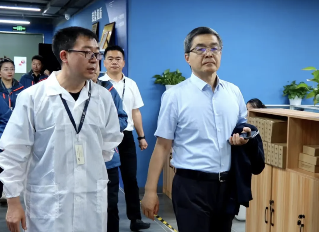 院士把脉、蓄势赋能——欧阳明高院士莅临重庆友豪通讯科技有限公司指导交流